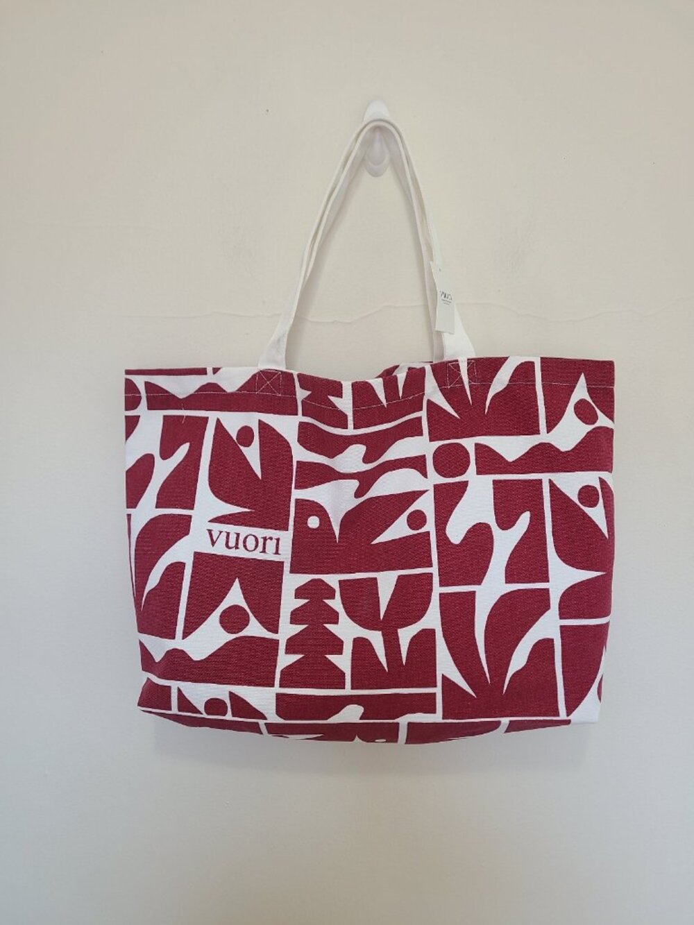 NWT Vuori Canvas Holiday 25 Tote Bag Extra Large Strawberry